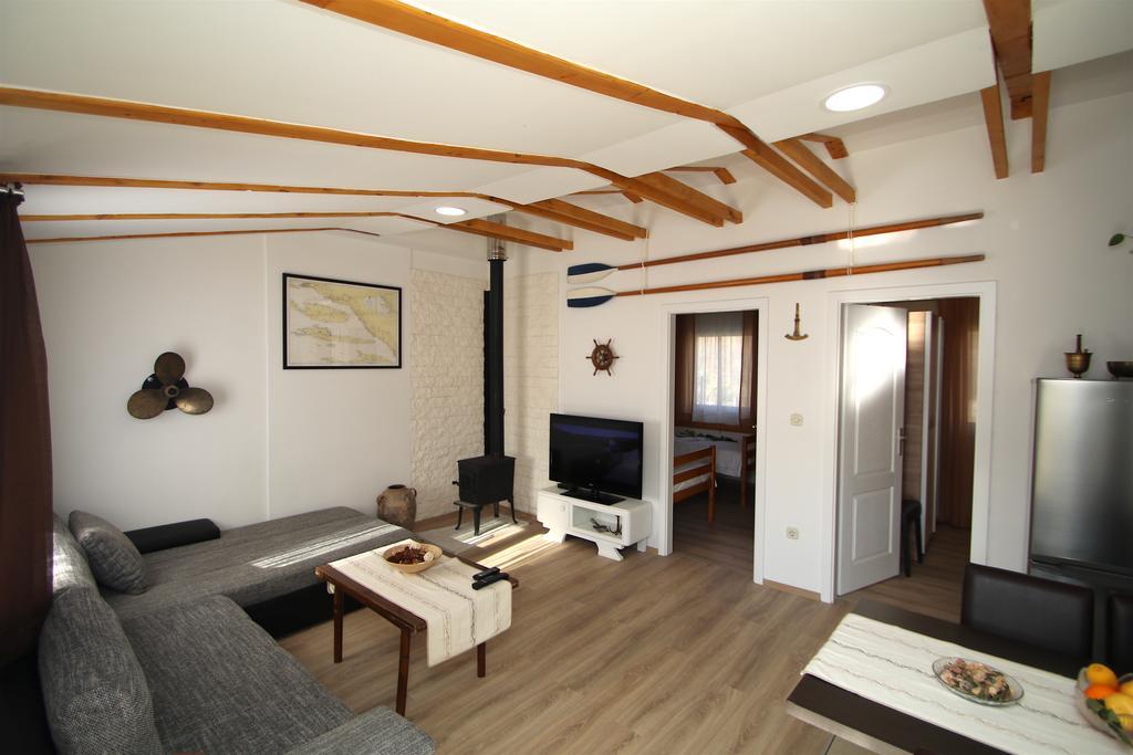 Oak House Villa Zadvarje Buitenkant foto